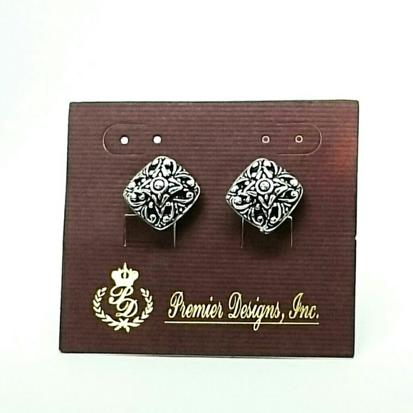 Premier Designs Jewelry - Premier Designs Bailey Clip-po Earrings Silver